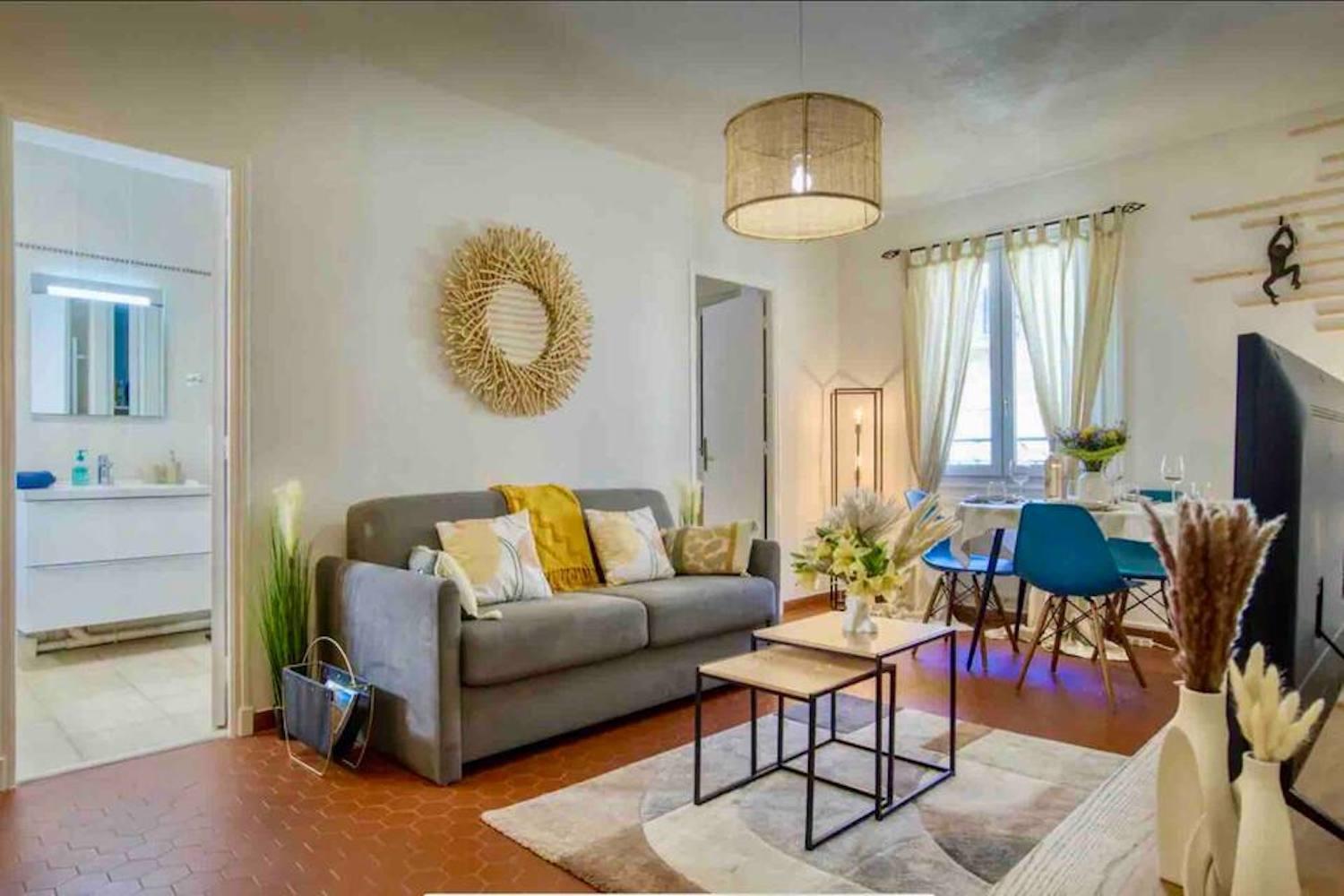 Appartement Cosy, Modern, Fully Equipped, Air Conditioning, Historical, Old Town, 1minute Walk From - 